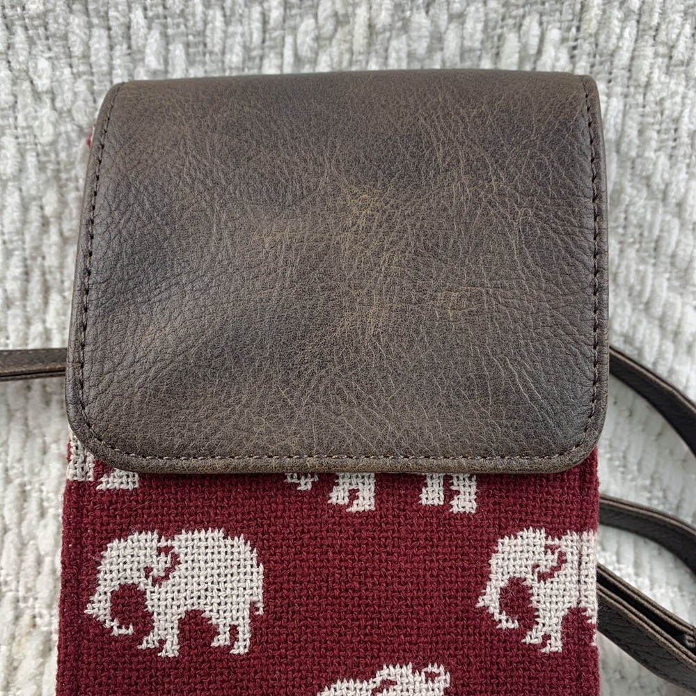 ThirtyOne‎ Elephant Call Me Crossbody Cell Phone Credit Card Wallet Purse Safari